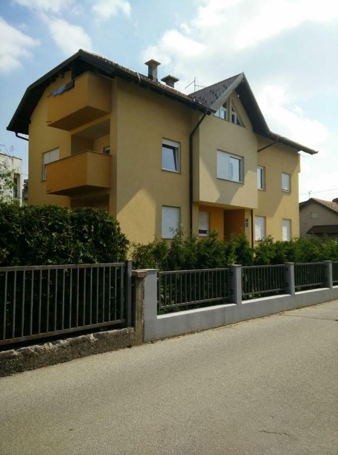 Apartment Contento Zagabria Esterno foto